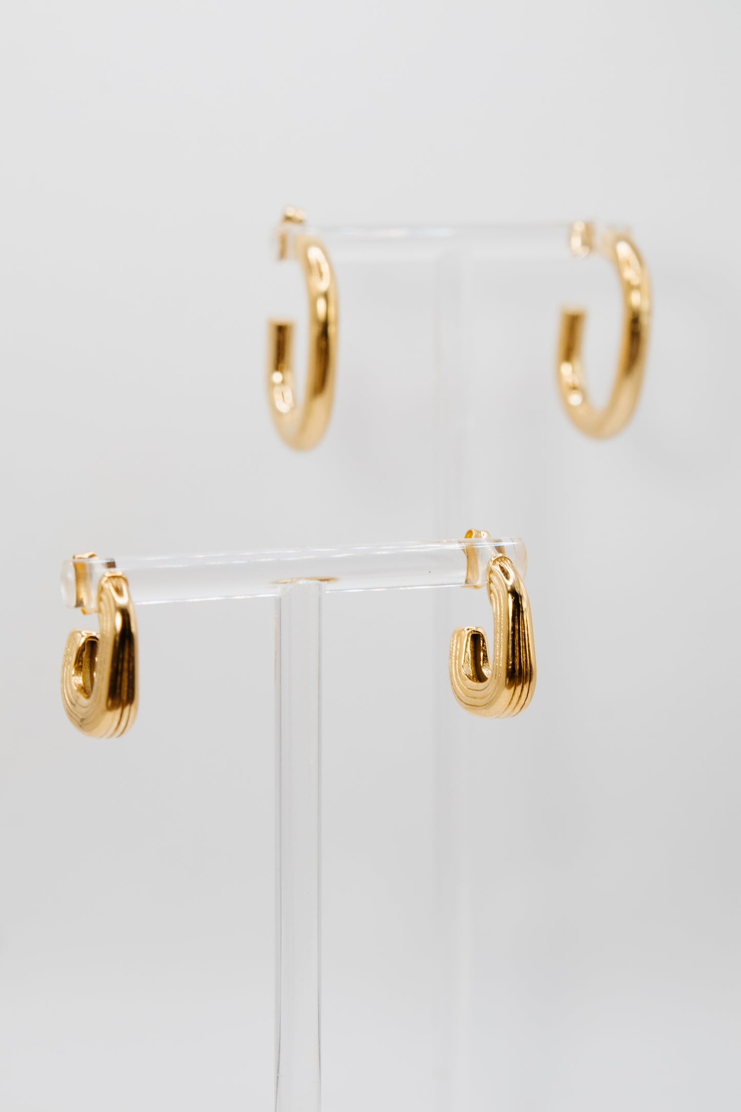 Lola Hoops