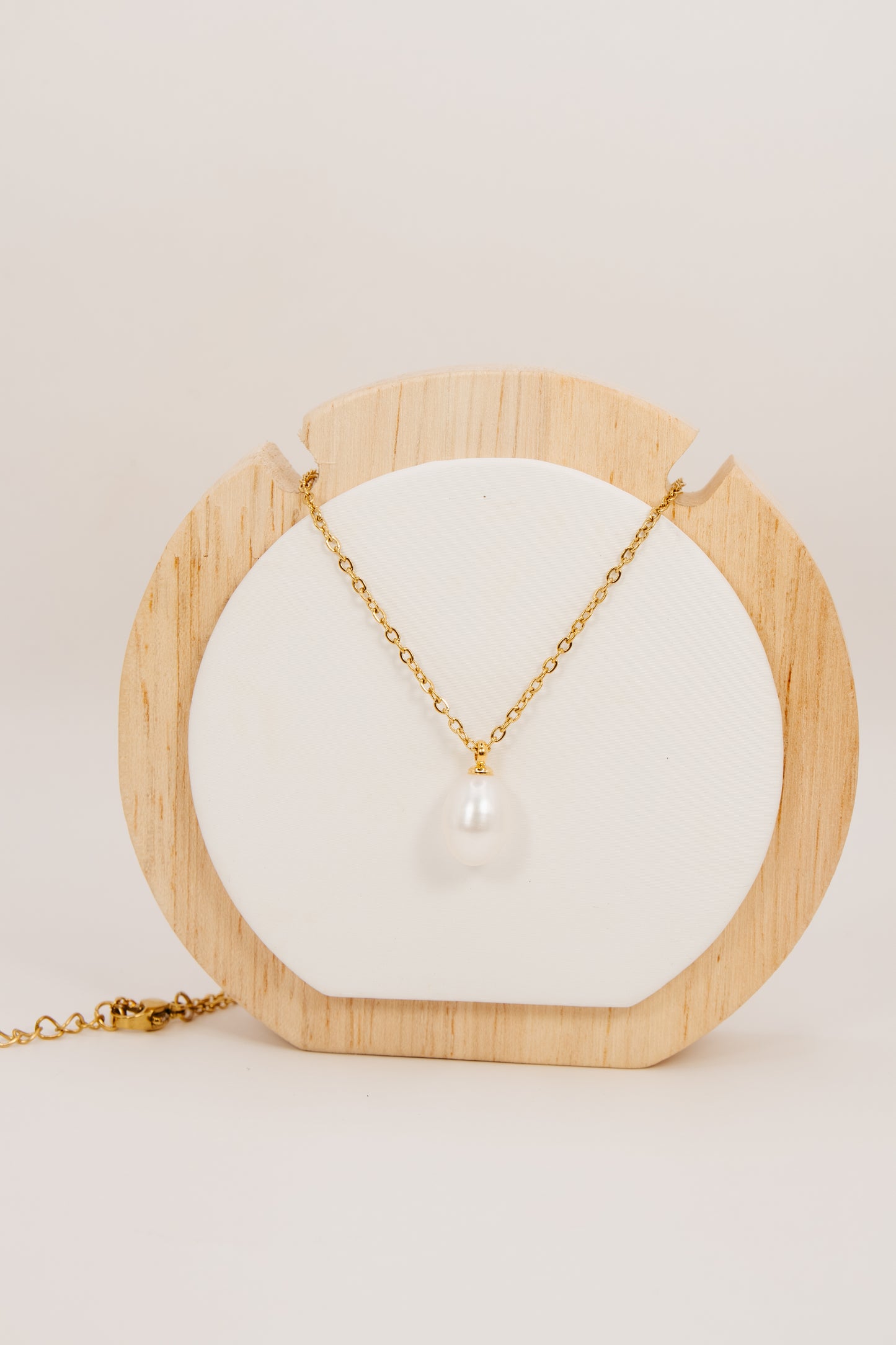 Classic Pearl Necklace