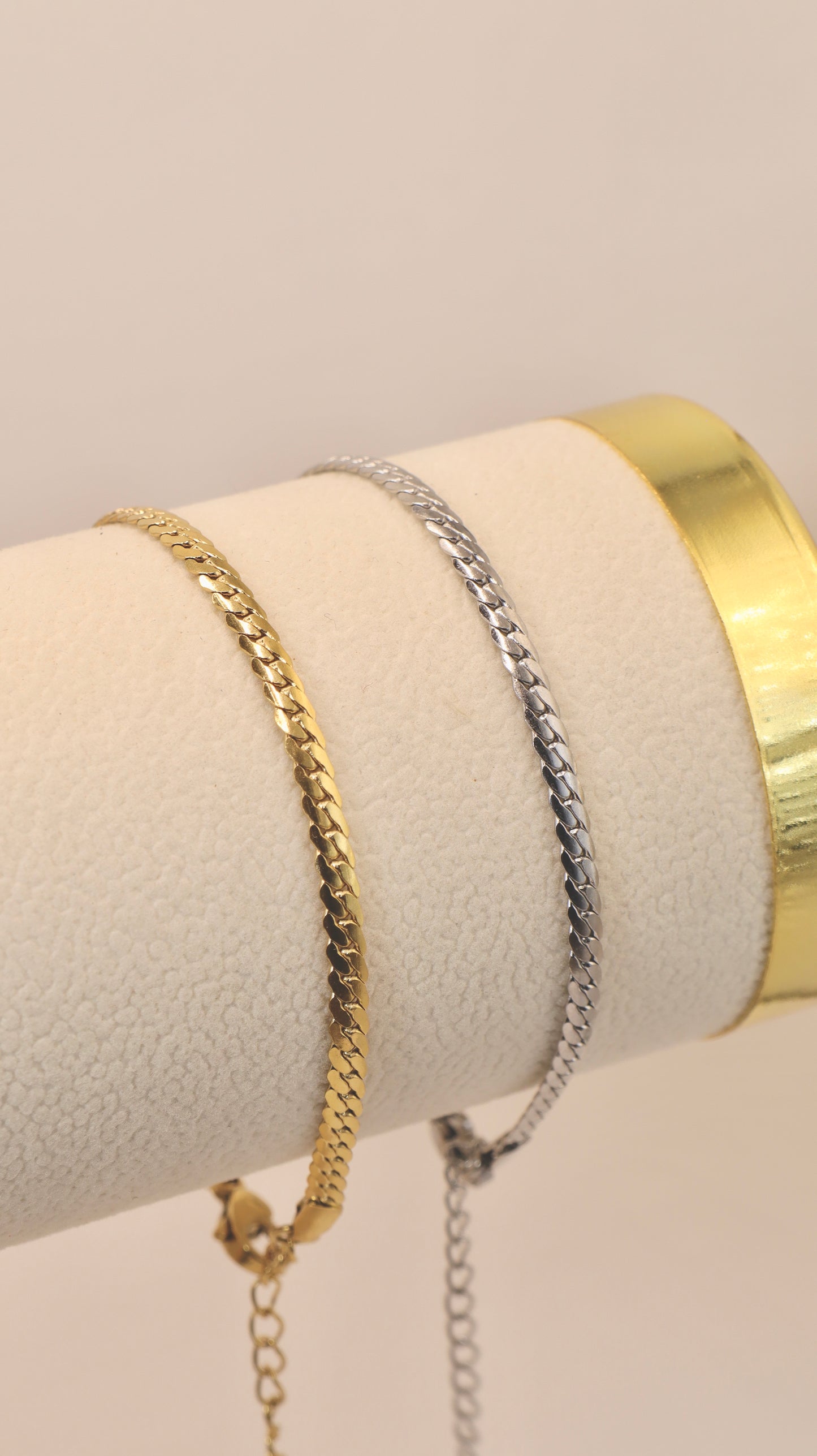 Curb Design Bracelet