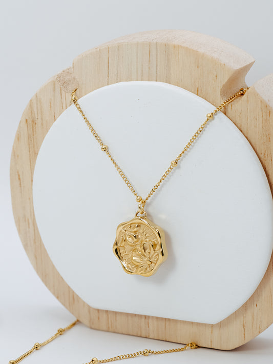 Flower Disk Necklace