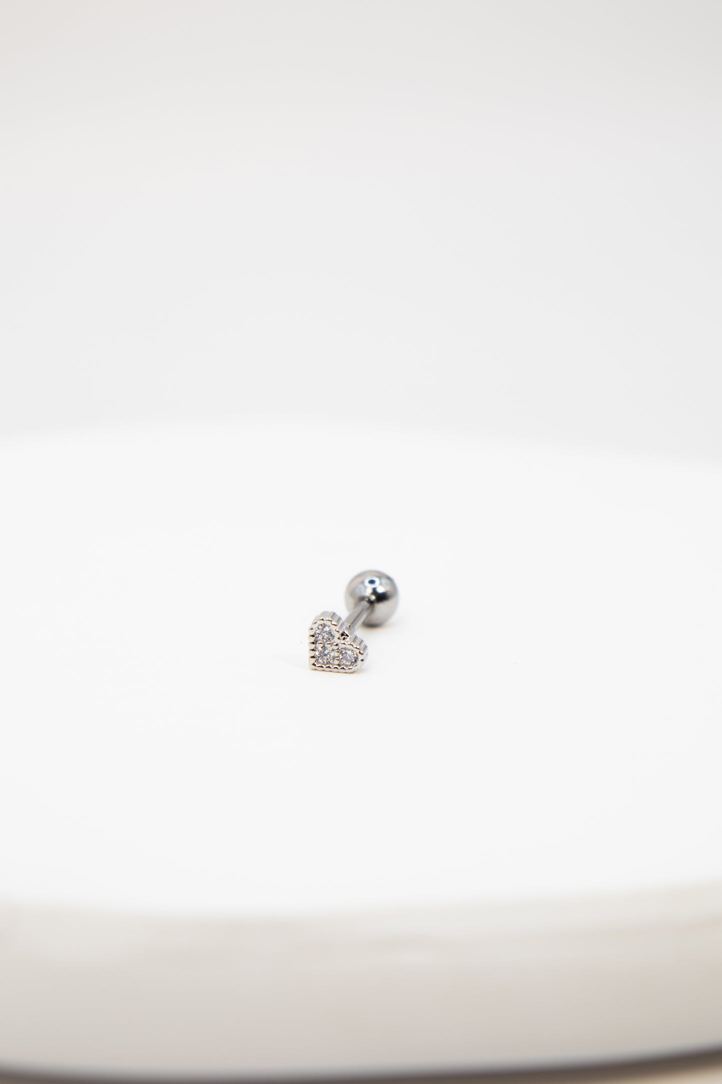 Heart rhinestone flat back stud earring