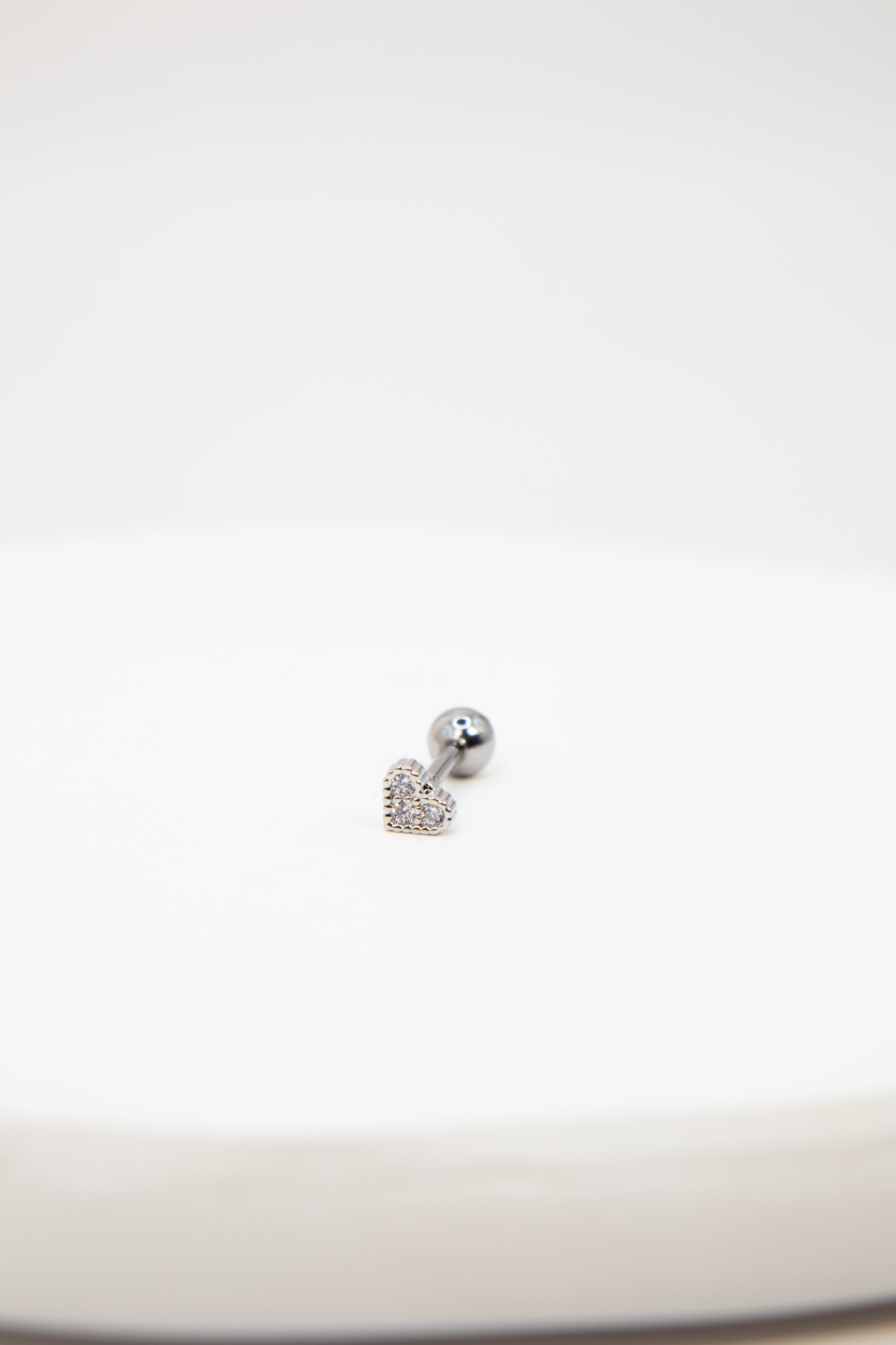 Heart rhinestone flat back stud earring