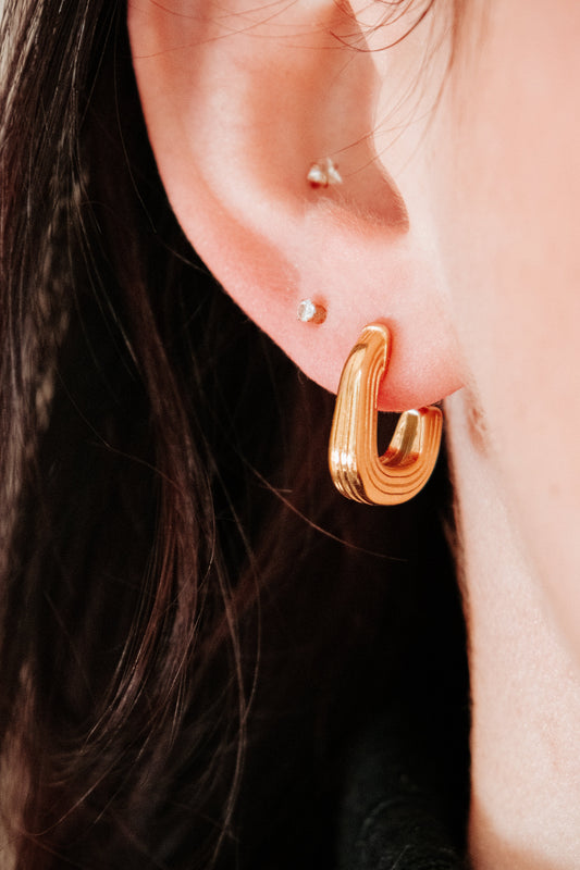 Lola Hoops