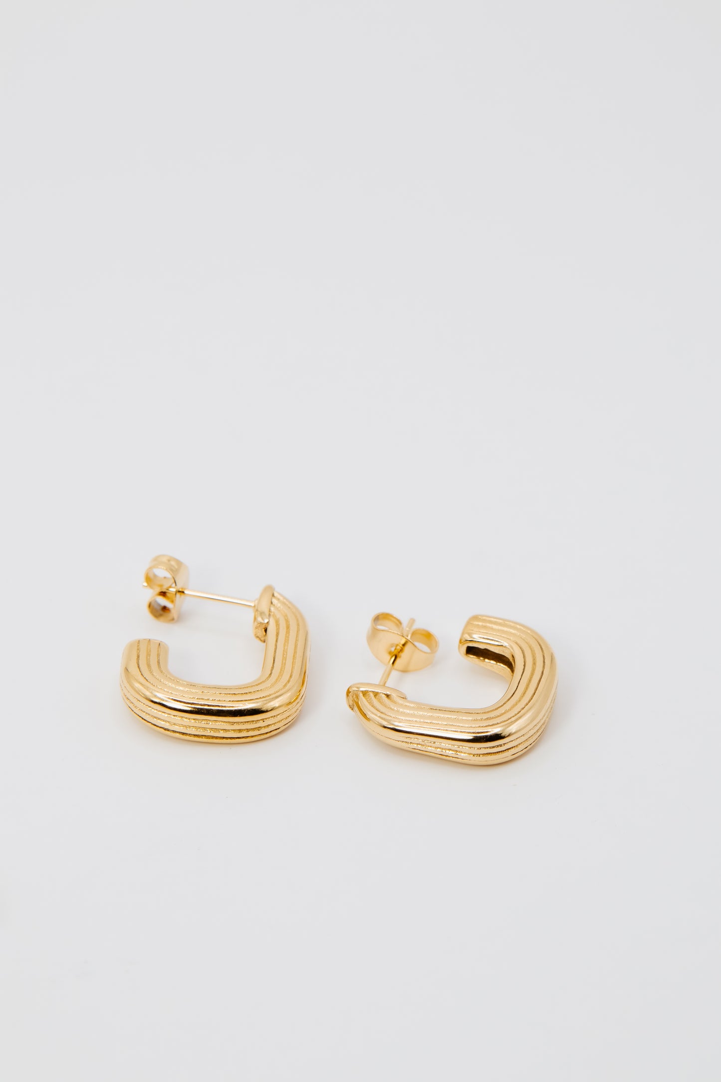 Lola Hoops