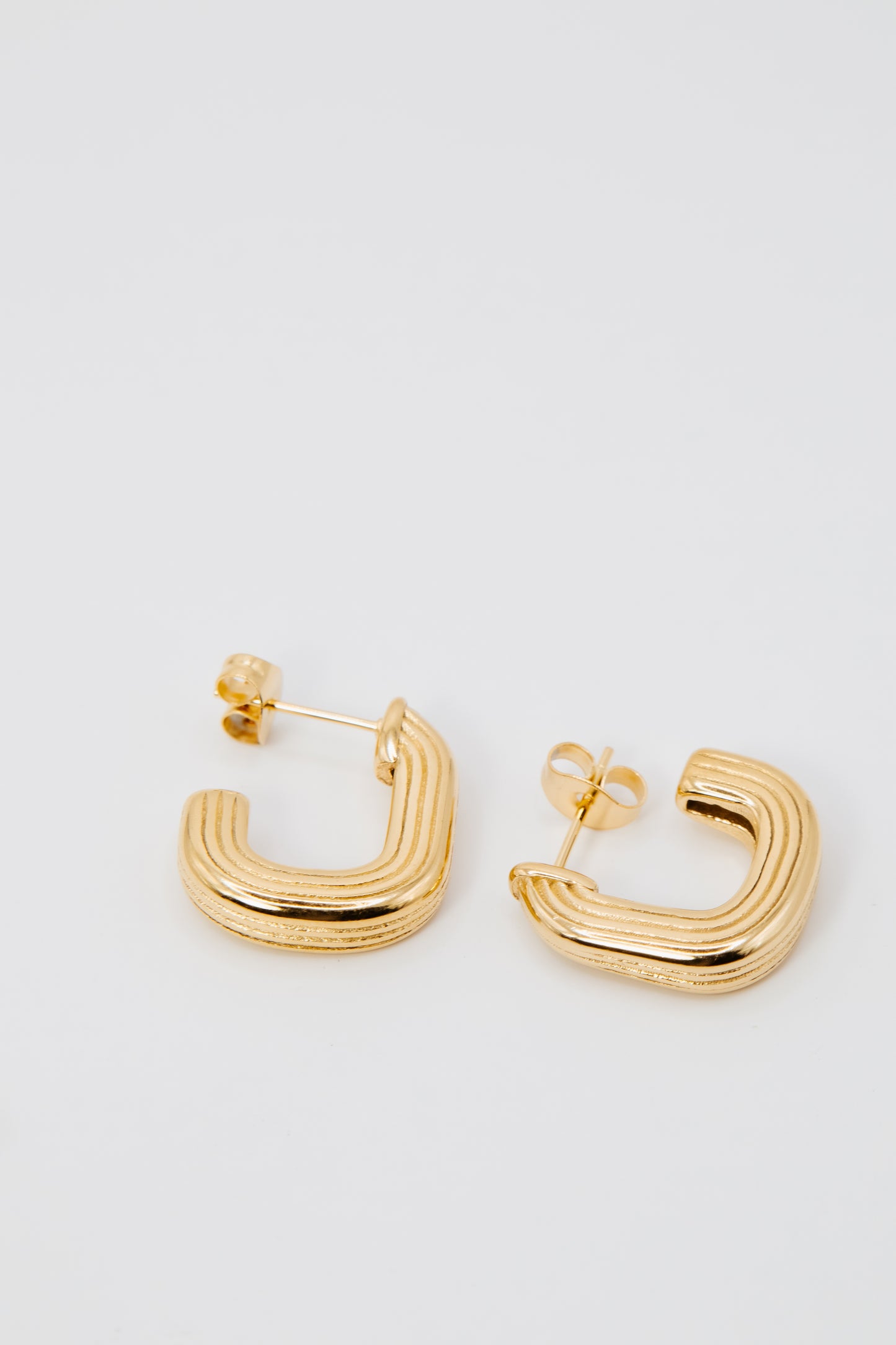 Lola Hoops