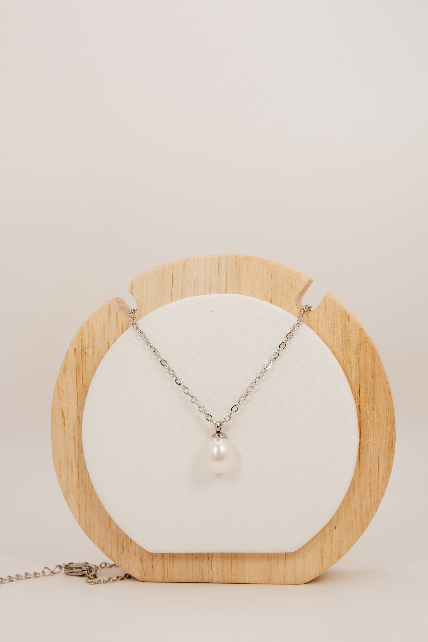 Classic Pearl Necklace