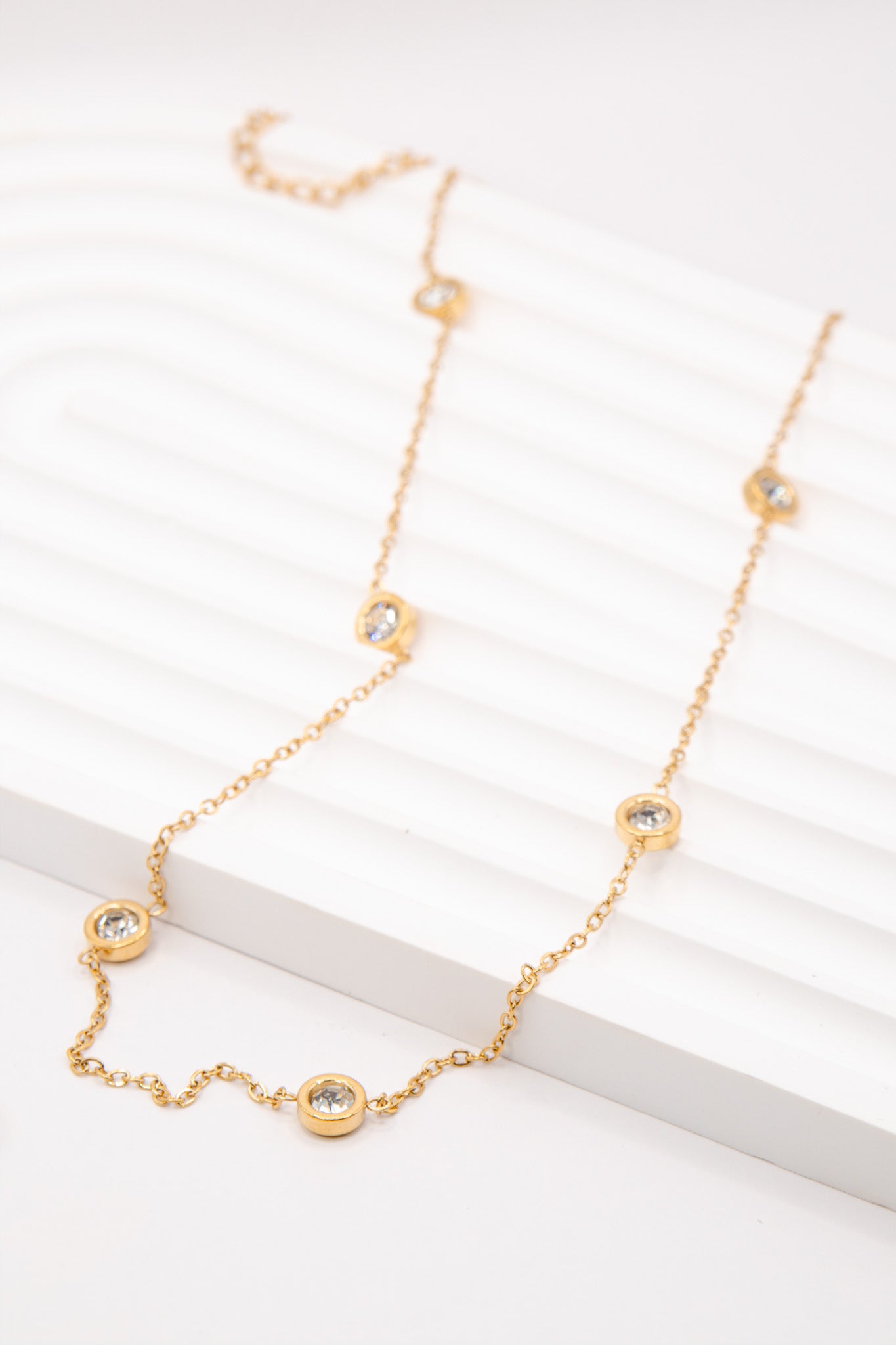 Round Rhinestone Necklace